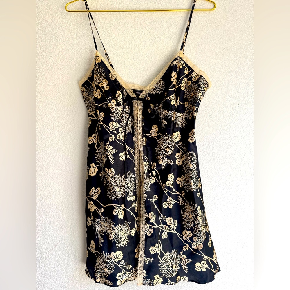 Victoria Secret's Satin Open Front Slip Camisole Lace Trim Floral Sz: S